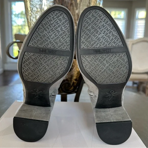 Nine West • Takes 9x9 Dark Gray Suede  • Ankle Booties • Size 7 - Picture 7 of 8